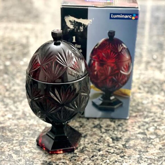 French Red Pedestal Egg-shaped Candy Dish, Ruby Red Candy Dish, Luminarc France - Picture 4 of 12